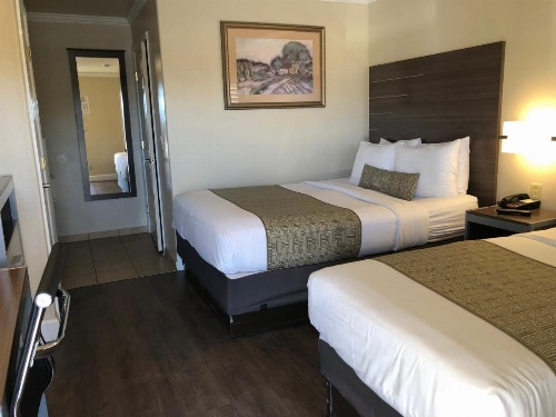 El Castell Motel image 11